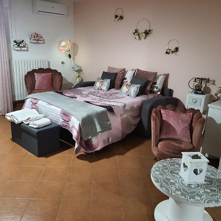Shabby Chic Rooms Con Cucina E Giardino Privato Pomarico Εξωτερικό φωτογραφία