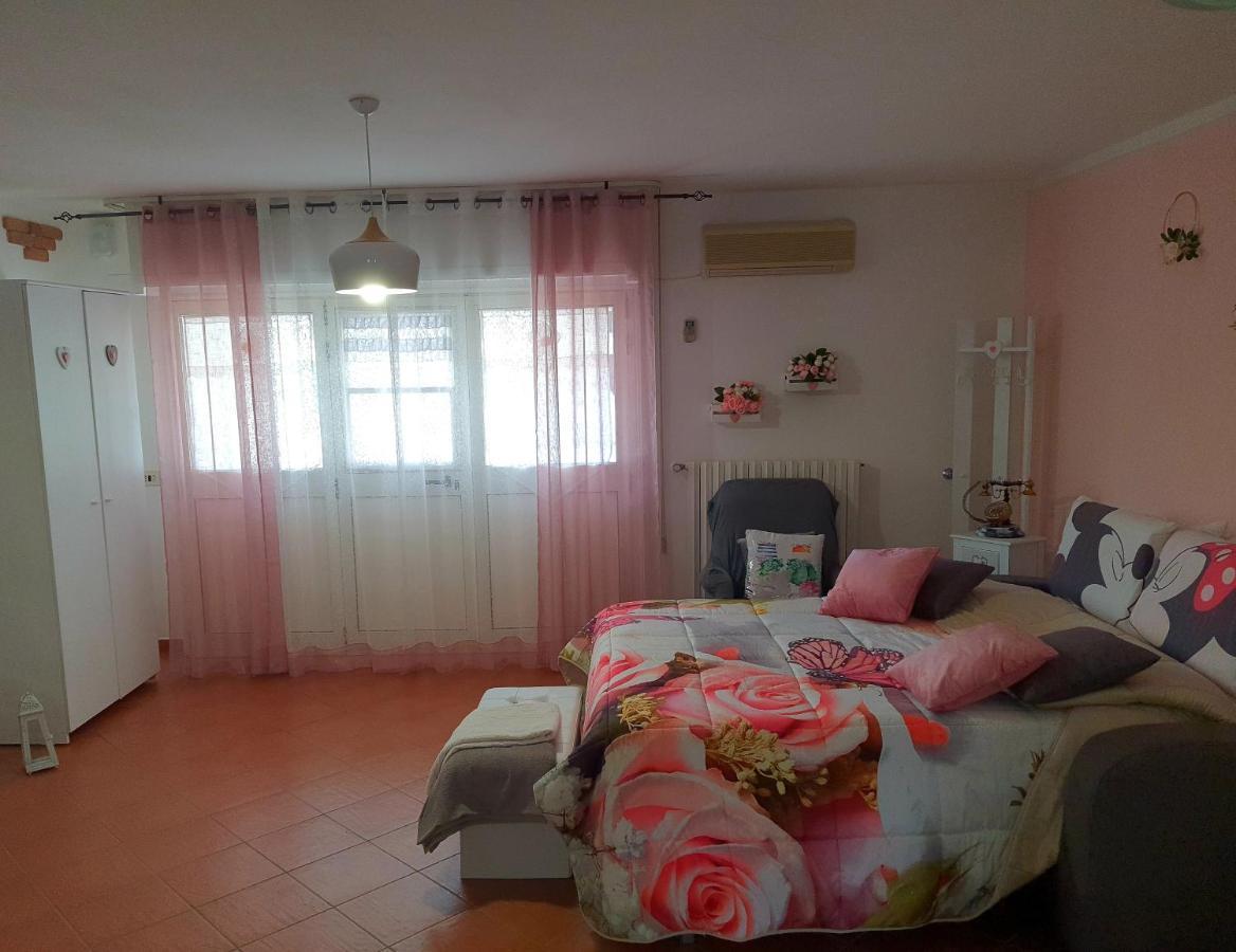 Shabby Chic Rooms Con Cucina E Giardino Privato Pomarico Εξωτερικό φωτογραφία
